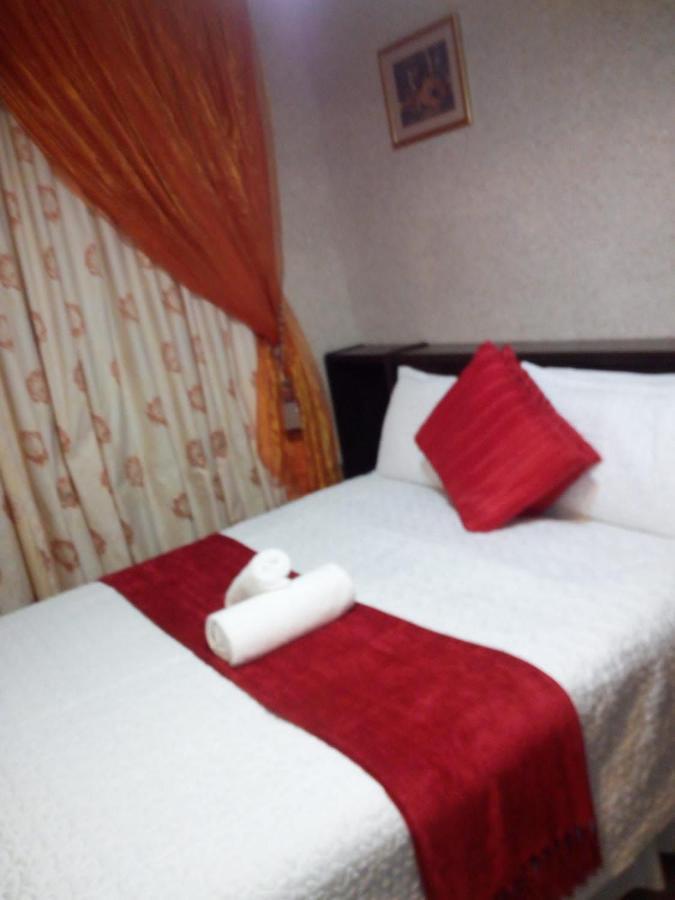 Hemmingways Bed and Breakfast King William's Town Eksteriør billede