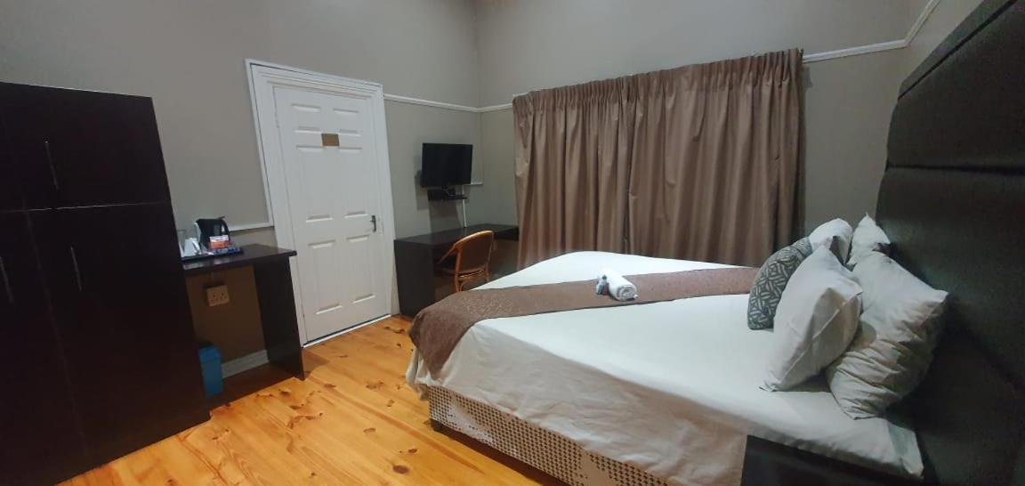 Hemmingways Bed and Breakfast King William's Town Eksteriør billede