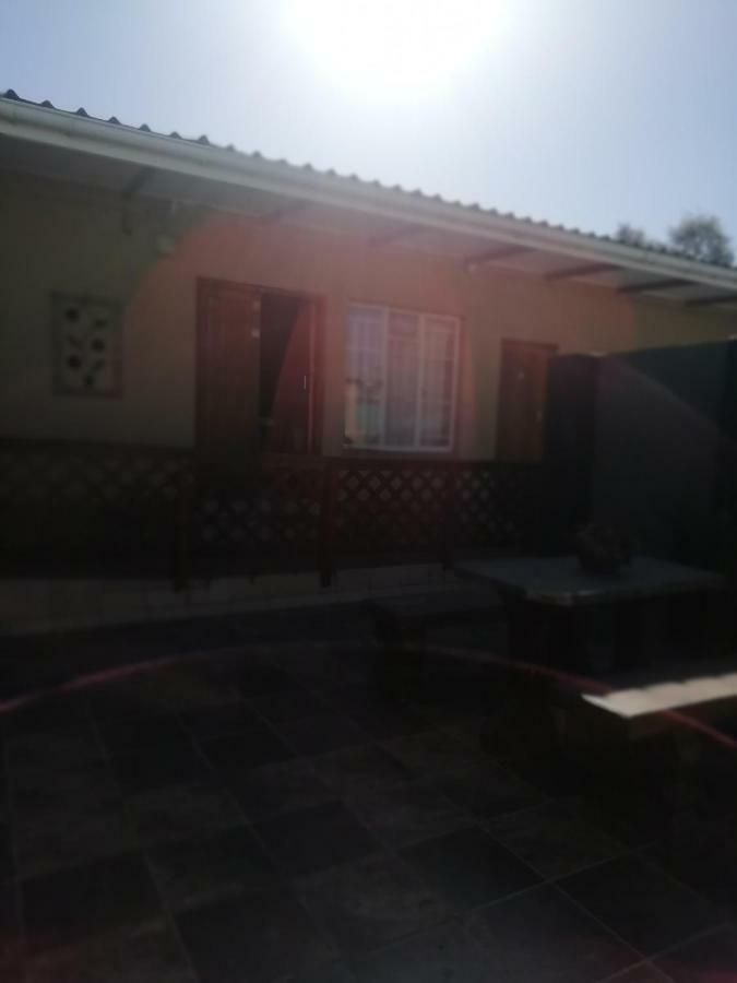 Hemmingways Bed and Breakfast King William's Town Eksteriør billede
